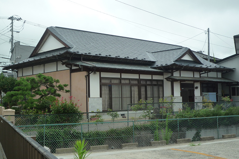 施工後:カラー鋼板、横葺き