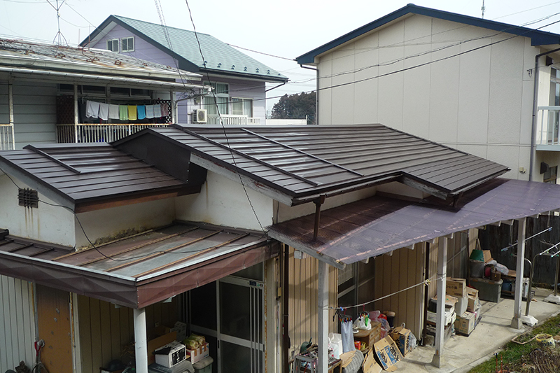 施工後:カラー鋼板、横葺き（カバー工法）